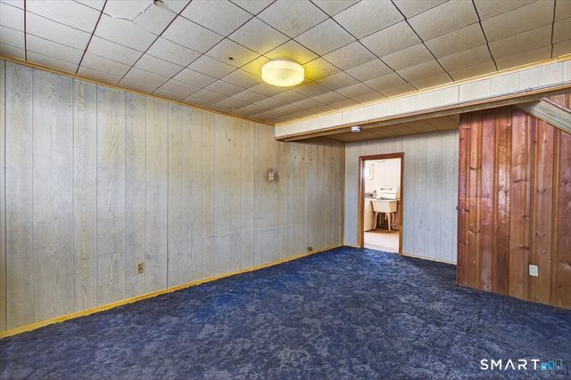 15 Ferndale Place, Stratford, CT 06614