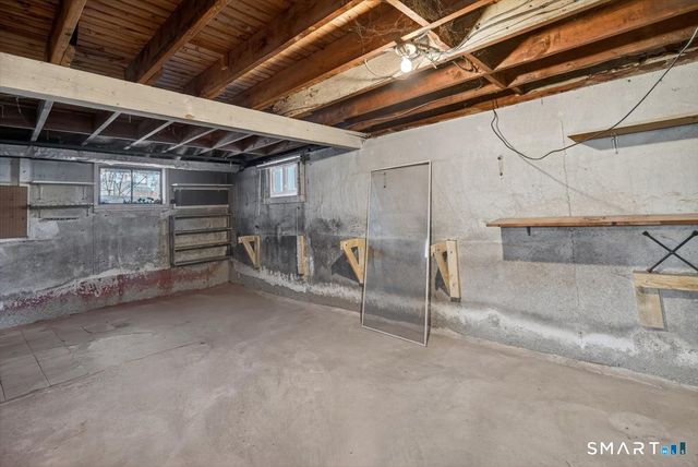 15 Ferndale Place, Stratford, CT 06614