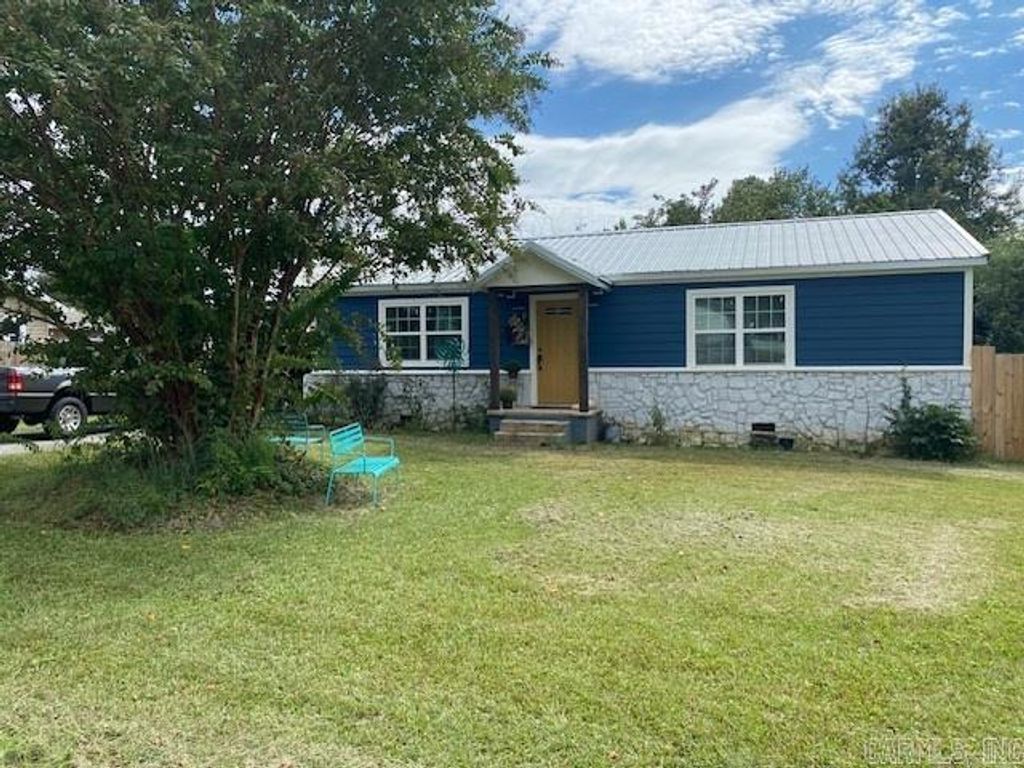 2804 Westmoreland, Mena, AR 71953