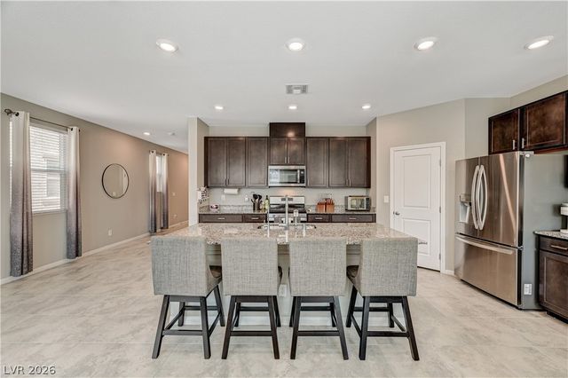 10621 Adobe Ranch Street, Las Vegas, NV 89141