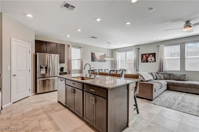 10621 Adobe Ranch Street, Las Vegas, NV 89141