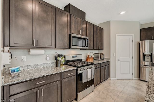 10621 Adobe Ranch Street, Las Vegas, NV 89141