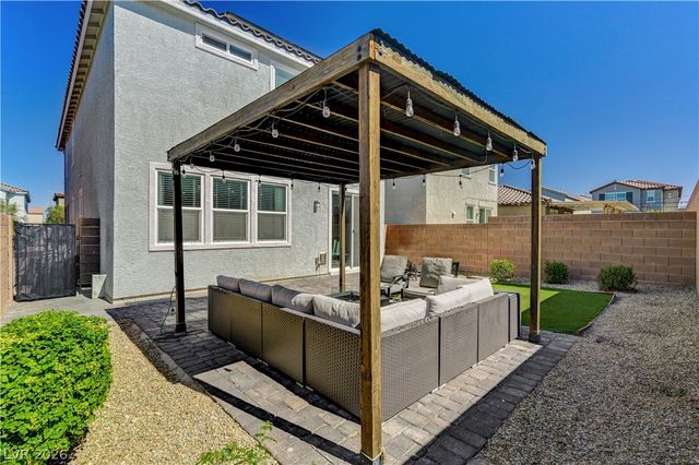 10621 Adobe Ranch Street, Las Vegas, NV 89141