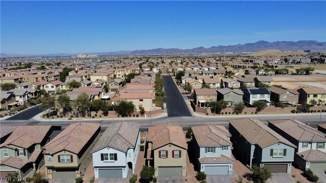 10621 Adobe Ranch Street, Las Vegas, NV 89141