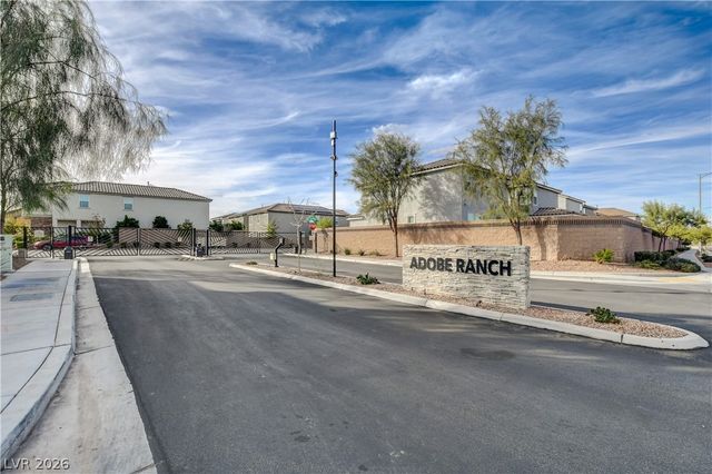 10621 Adobe Ranch Street, Las Vegas, NV 89141