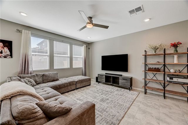 10621 Adobe Ranch Street, Las Vegas, NV 89141