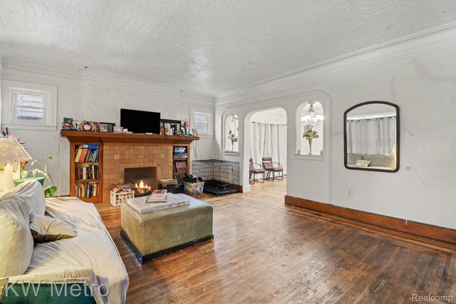 16562 Baylis Street, Detroit, MI 48221