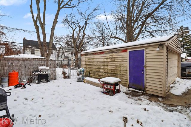 16562 Baylis Street, Detroit, MI 48221