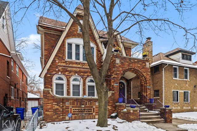 16562 Baylis Street, Detroit, MI 48221