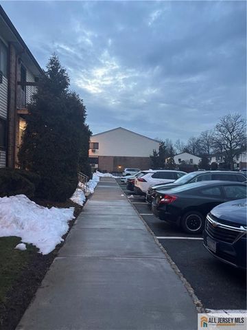 834 Cricket Lane 834, Woodbridge Proper, NJ 07095