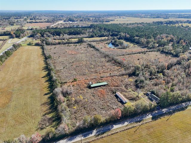 824 County Road 2268, Cleveland, TX 77327