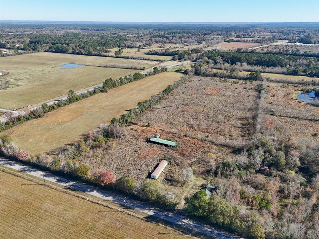 824 County Road 2268, Cleveland, TX 77327