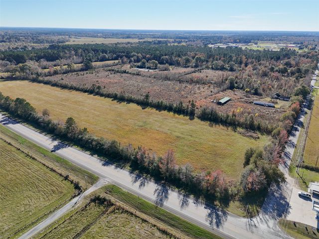 824 County Road 2268, Cleveland, TX 77327