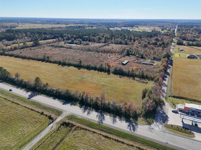 824 County Road 2268, Cleveland, TX 77327