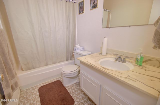 2868 E CLARENDON Avenue, Phoenix, AZ 85016