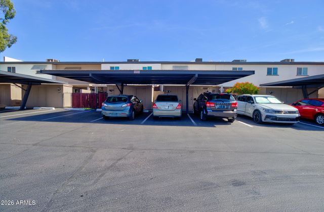 2868 E CLARENDON Avenue, Phoenix, AZ 85016