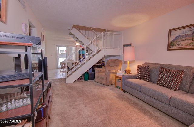 2868 E CLARENDON Avenue, Phoenix, AZ 85016