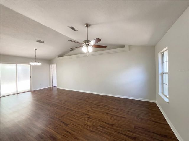 127 REDWOOD TRACK COURSE, Ocala, FL 34472