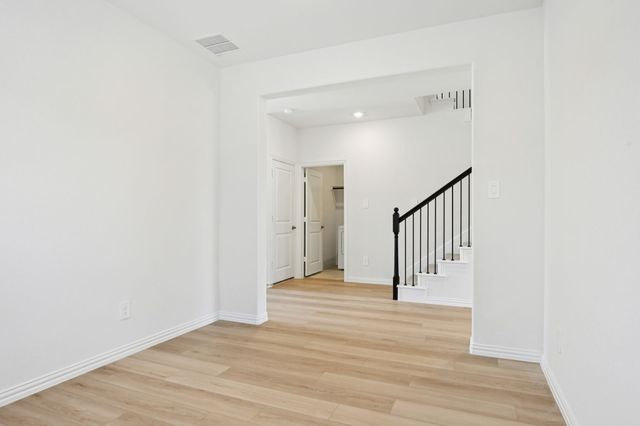 2233 Mustang Way, Seagoville, TX 75159