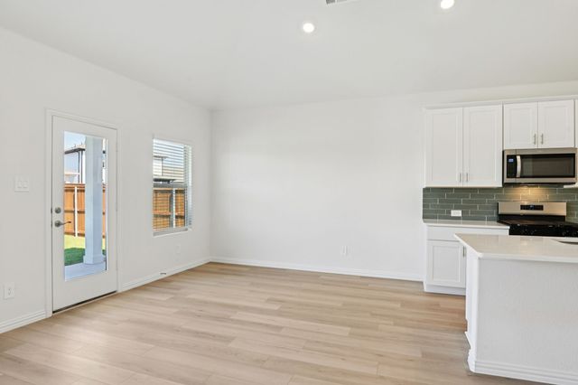 2233 Mustang Way, Seagoville, TX 75159