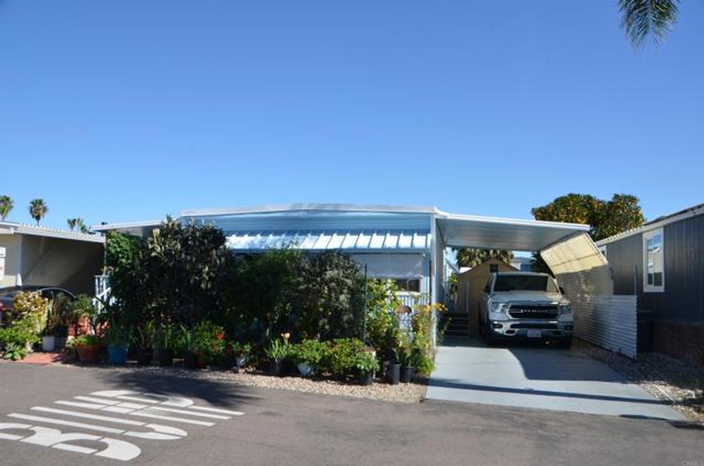 245 W Bobier Drive Spc 91, Vista, CA 92083