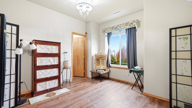 408 Liberty Lane, Richland, WA 99352