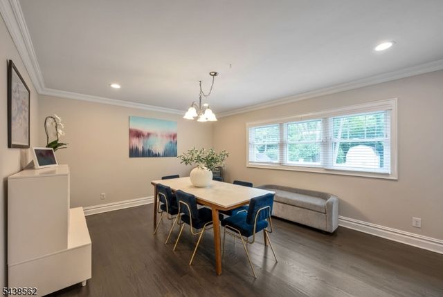 647 Harristown Rd, Glen Rock Boro, NJ 07452