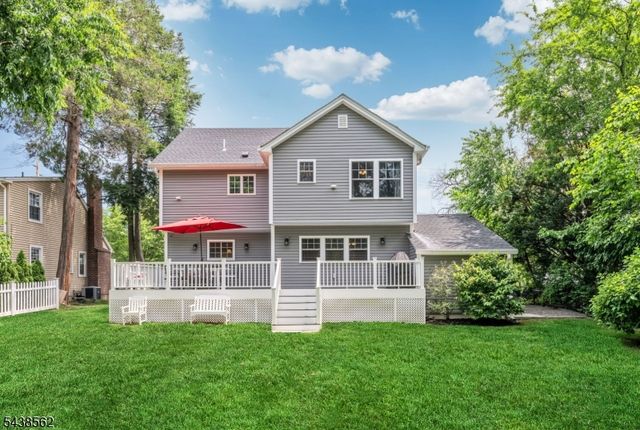 647 Harristown Rd, Glen Rock Boro, NJ 07452