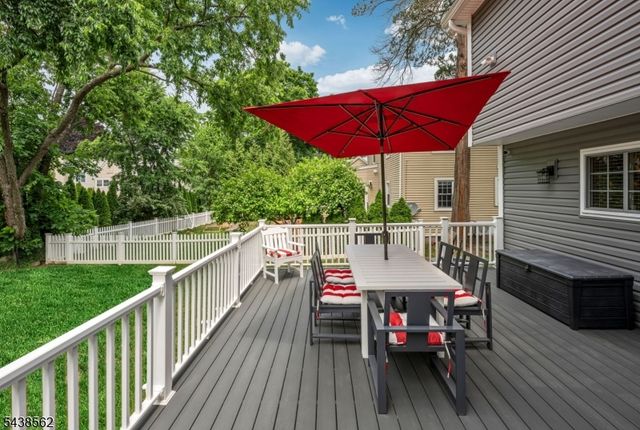 647 Harristown Rd, Glen Rock Boro, NJ 07452