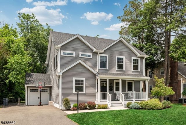 647 Harristown Rd, Glen Rock Boro, NJ 07452