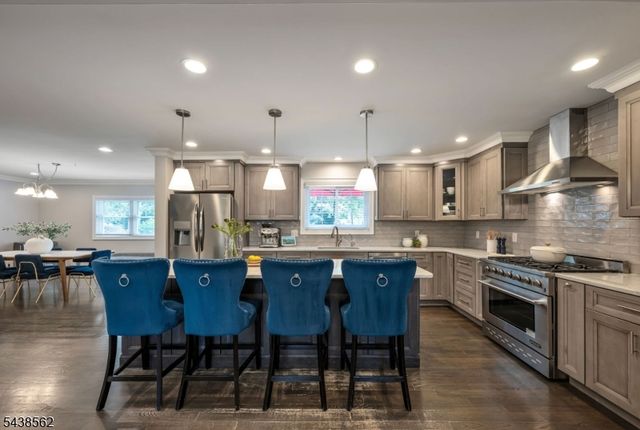 647 Harristown Rd, Glen Rock Boro, NJ 07452