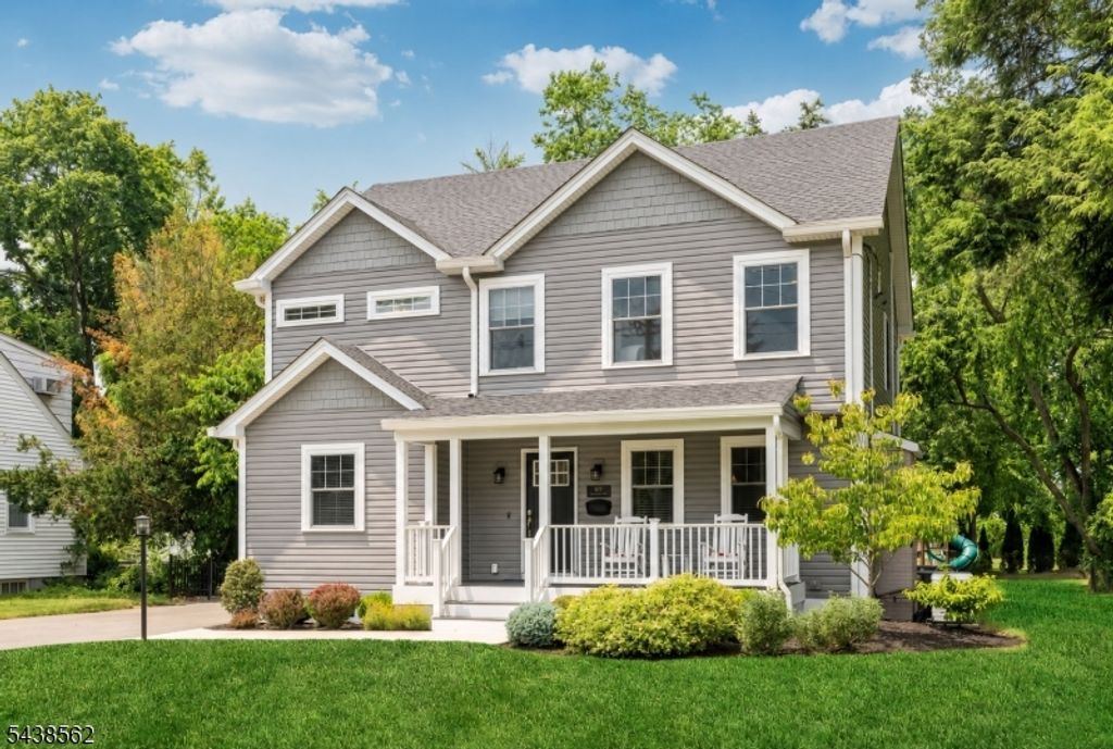 647 Harristown Rd, Glen Rock Boro, NJ 07452