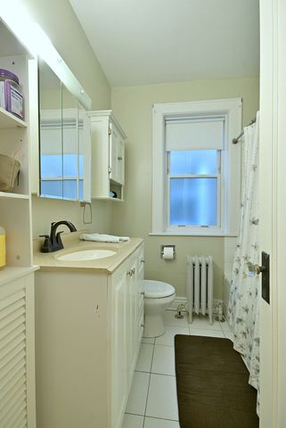 6306 W Holbrook Street, Chicago, IL 60646
