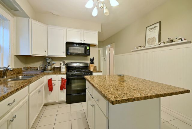6306 W Holbrook Street, Chicago, IL 60646