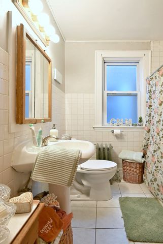 6306 W Holbrook Street, Chicago, IL 60646