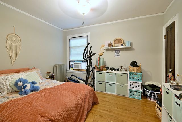 6306 W Holbrook Street, Chicago, IL 60646