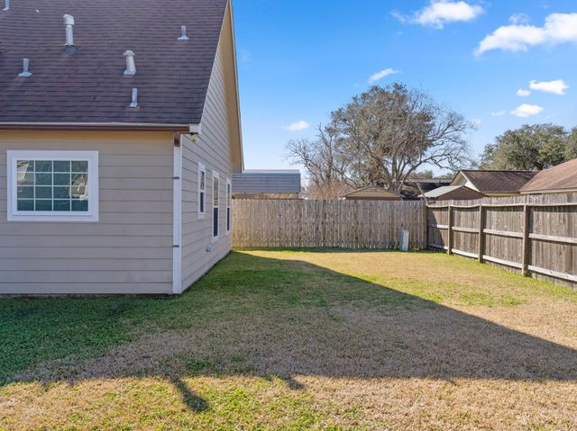 4404 Cardinal Drive, Bay City, TX 77414