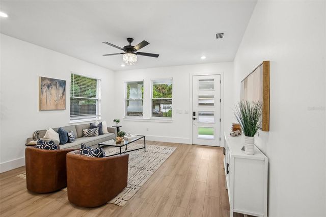 3612 E CLIFTON STREET, Tampa, FL 33610