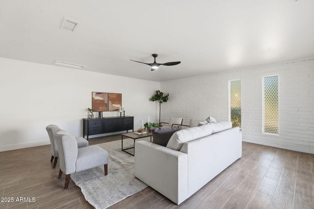 403 W GAIL Drive, Chandler, AZ 85225