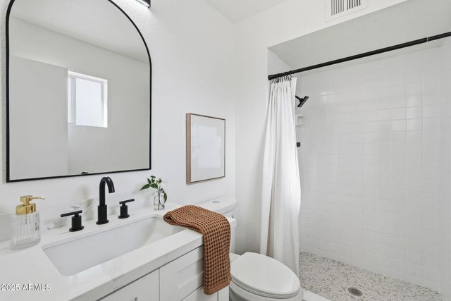 403 W GAIL Drive, Chandler, AZ 85225