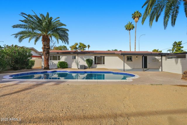 403 W GAIL Drive, Chandler, AZ 85225