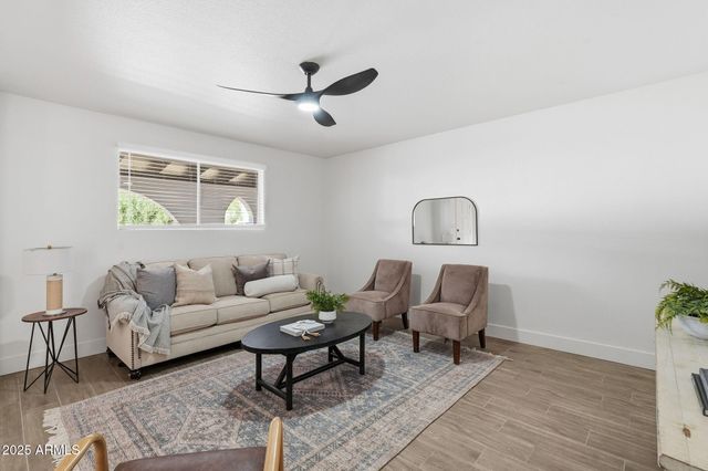 403 W GAIL Drive, Chandler, AZ 85225