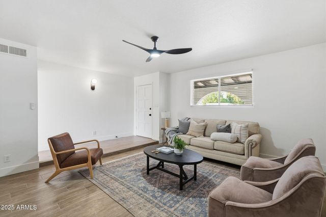 403 W GAIL Drive, Chandler, AZ 85225