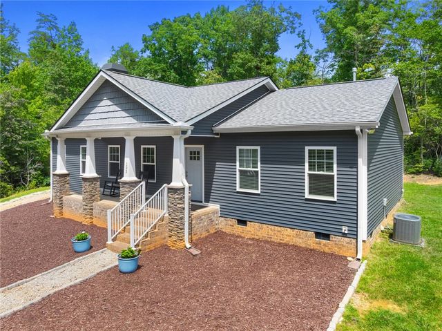 195 Centurion Lane, Pickens, SC 29671