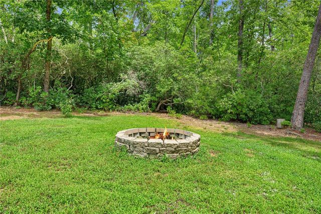 195 Centurion Lane, Pickens, SC 29671