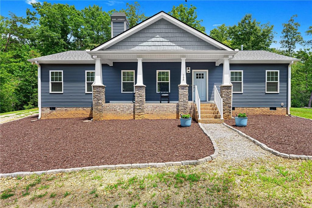 195 Centurion Lane, Pickens, SC 29671