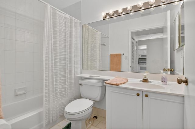 380 NW 67th Street 207, Boca Raton, FL 33487