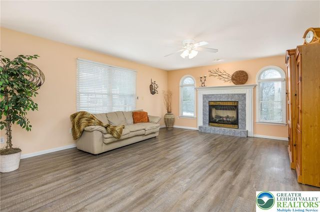 5 JANE Court, Penn Forest Twp, PA 18210