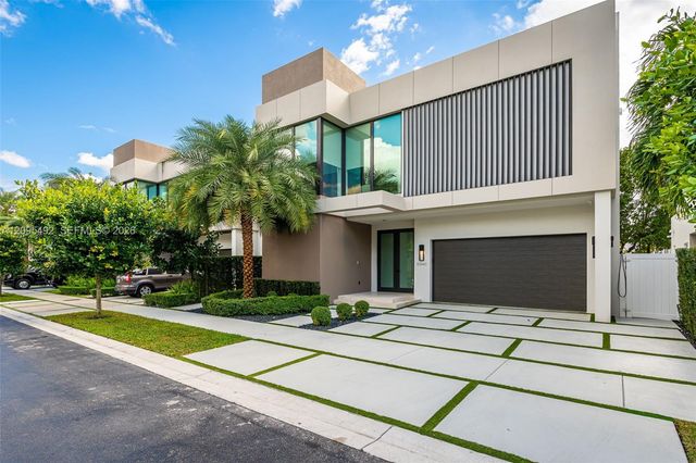 10540 NW 67th Terrace, Doral, FL 33178