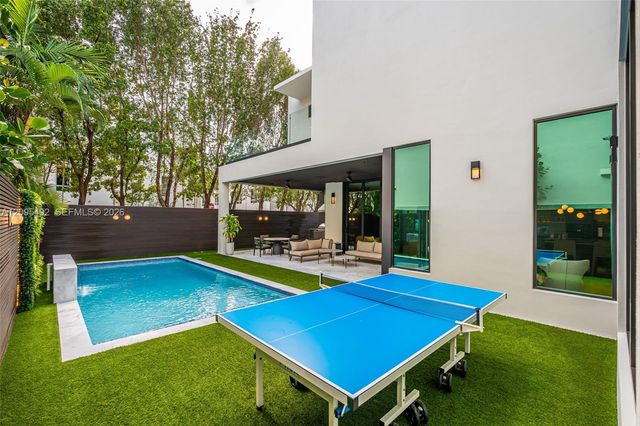 10540 NW 67th Terrace, Doral, FL 33178